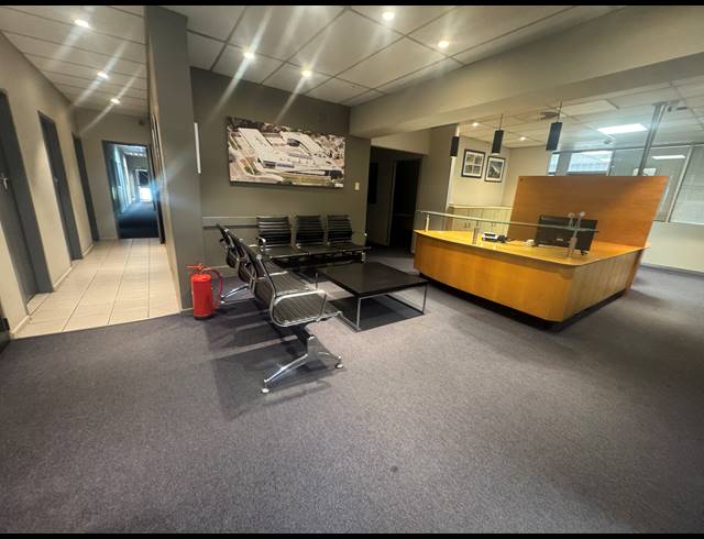 512M² OFFICE TO LET IN WYNBERG